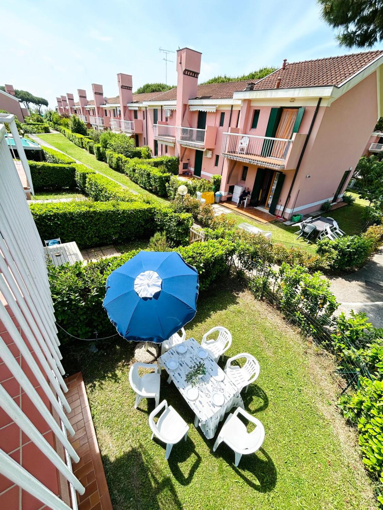 Beachside Family Garden Retreat Кавалино-Трепорти Екстериор снимка